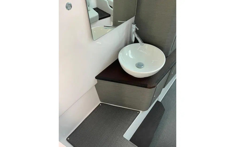 slider 10 Axopar 37 SC