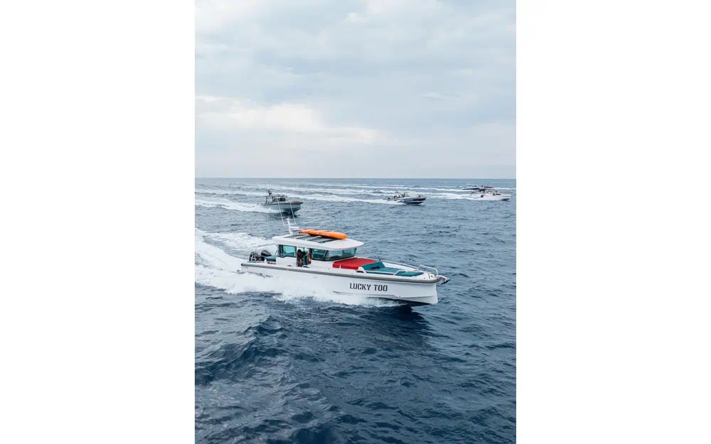 slider 3 Axopar 37 SC