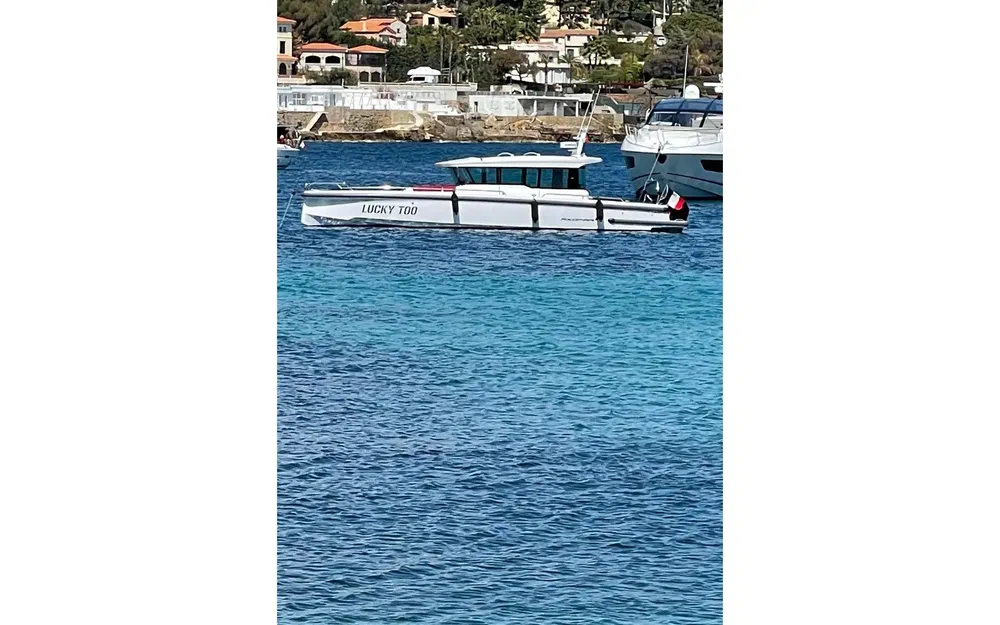 slider 4 Axopar 37 SC