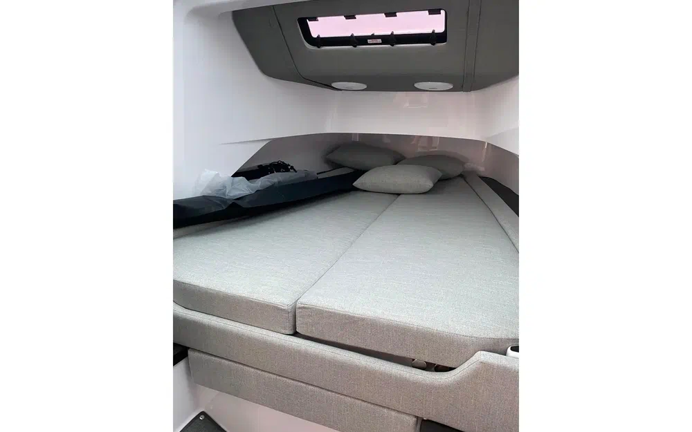 slider 7 Axopar 37 SC