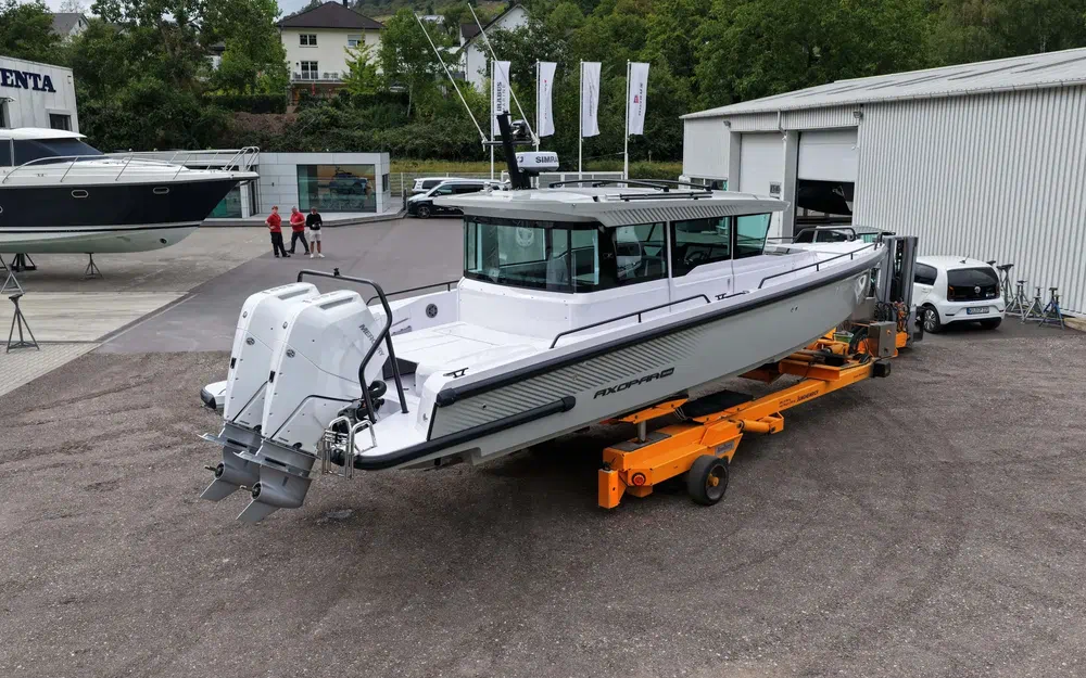 slider 6 Axopar 37 SC