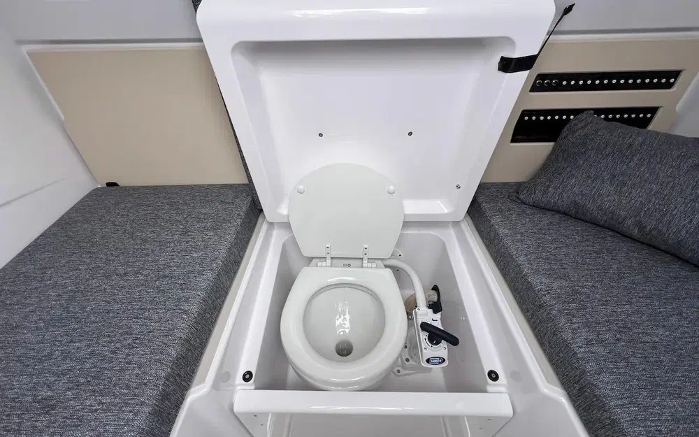 slider 10 Axopar 29 XC CROSS CABIN