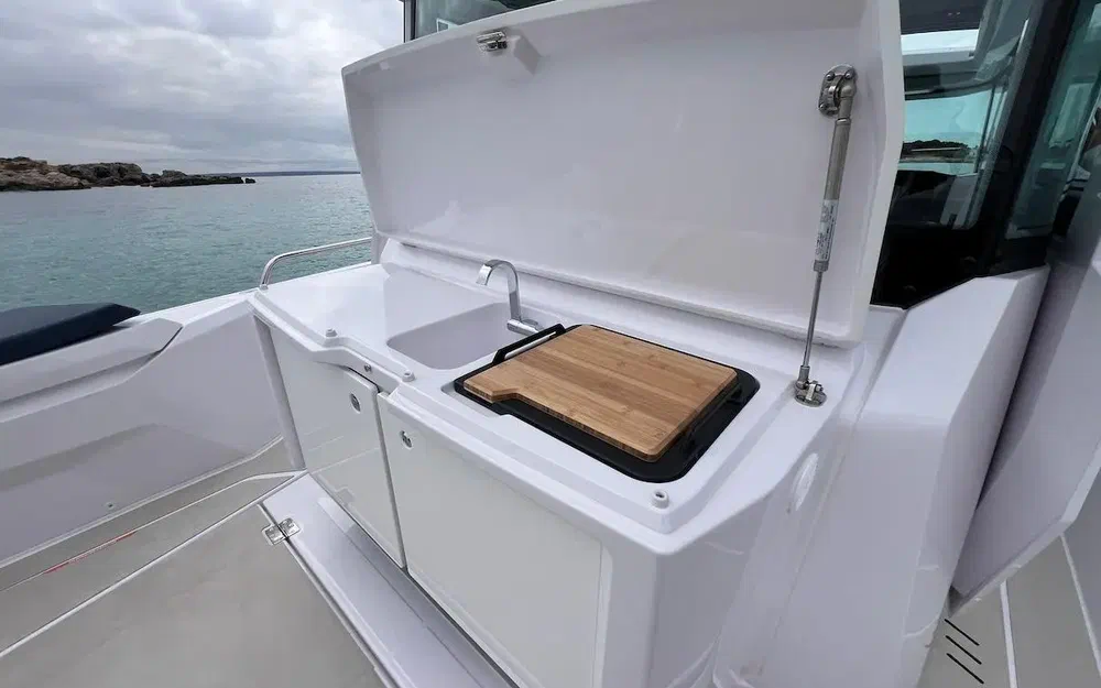 slider 18 Axopar 29 XC CROSS CABIN