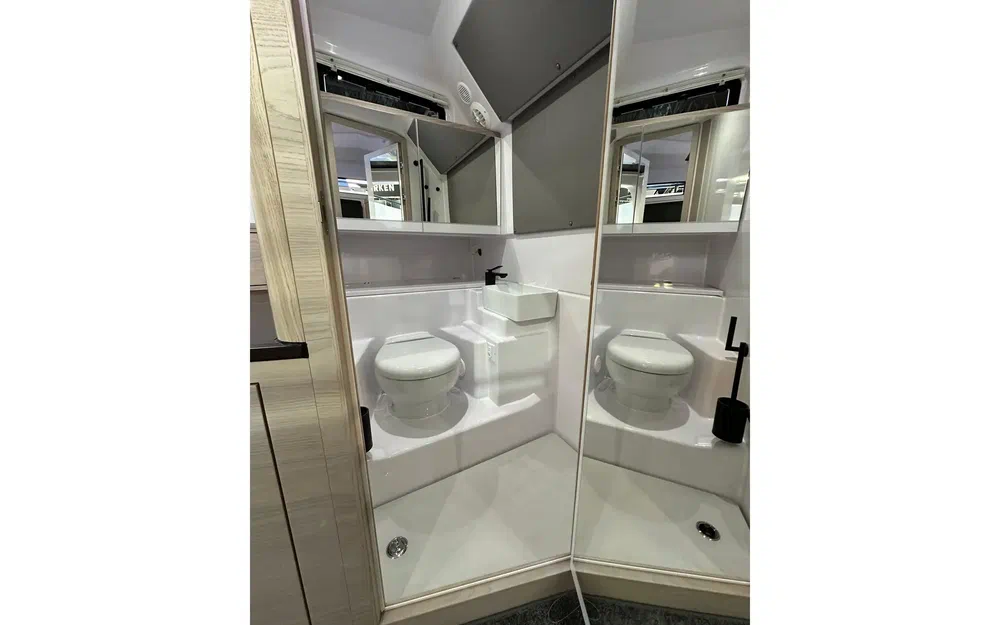 slider 16 Axopar 45 XC