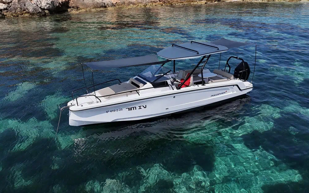 slider 0 Axopar 25 Cross Top