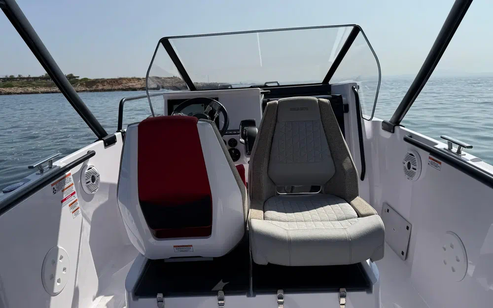 slider 28 Axopar 25 Cross Top