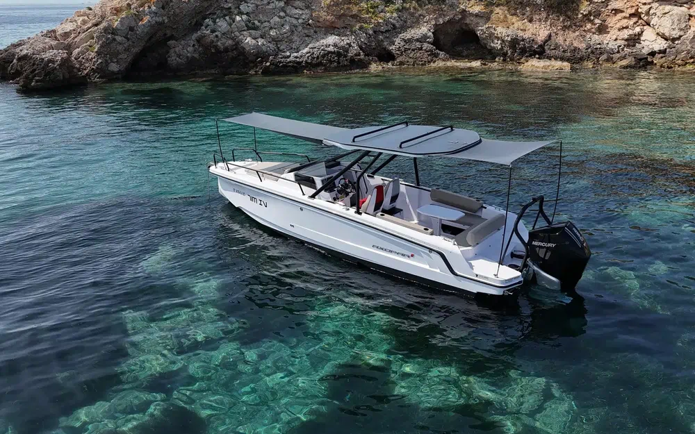 slider 4 Axopar 25 Cross Top