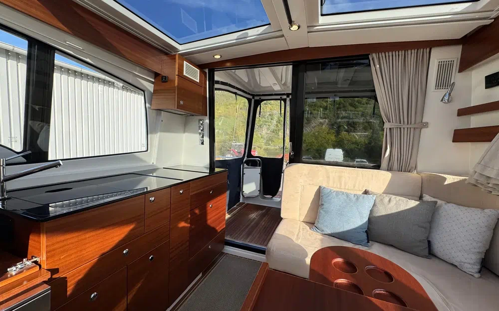 slider 10 Nimbus 365 Coupe