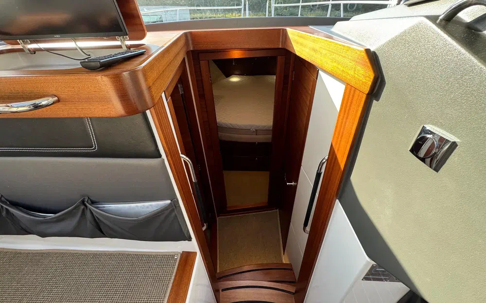 slider 15 Nimbus 365 Coupe