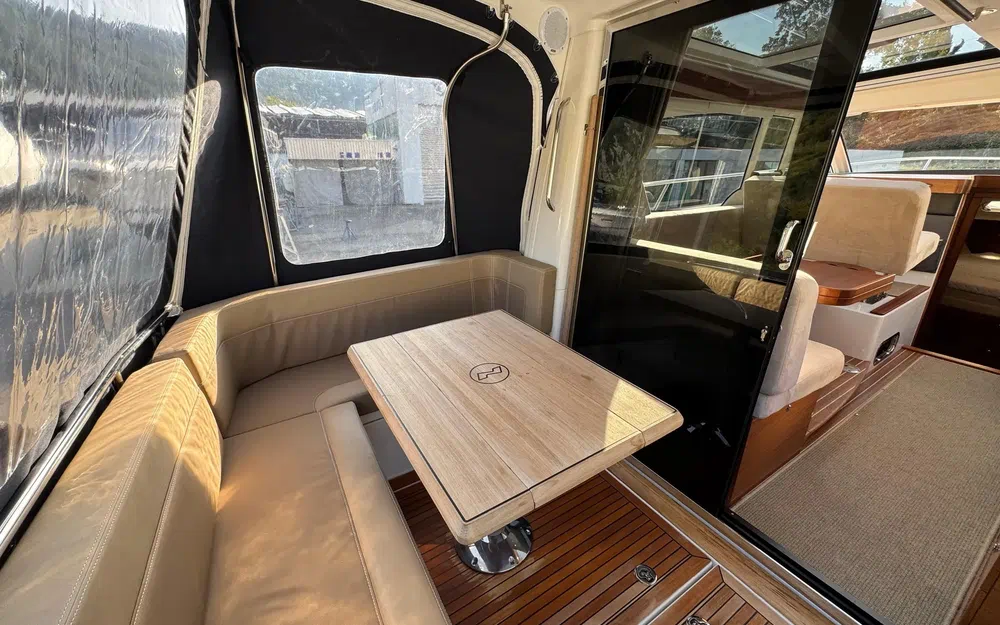 slider 39 Nimbus 365 Coupe