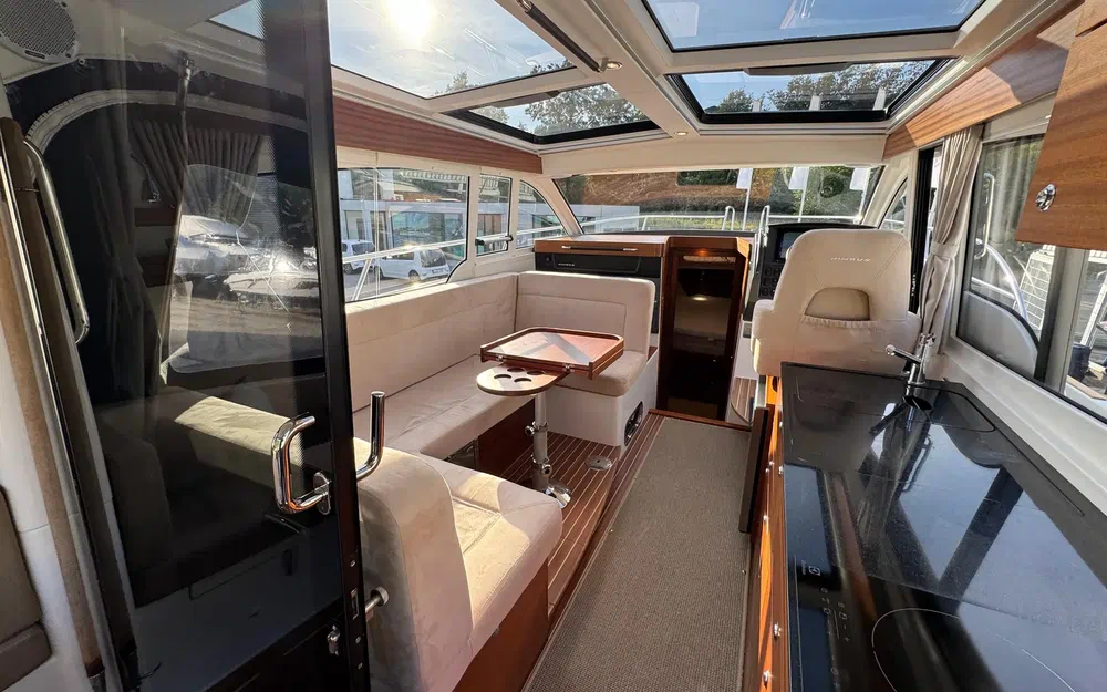 slider 48 Nimbus 365 Coupe