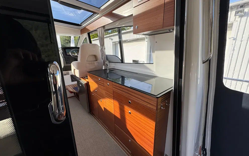 slider 8 Nimbus 365 Coupe