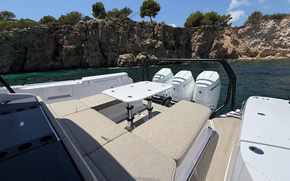 slider 18 Axopar 45 XC