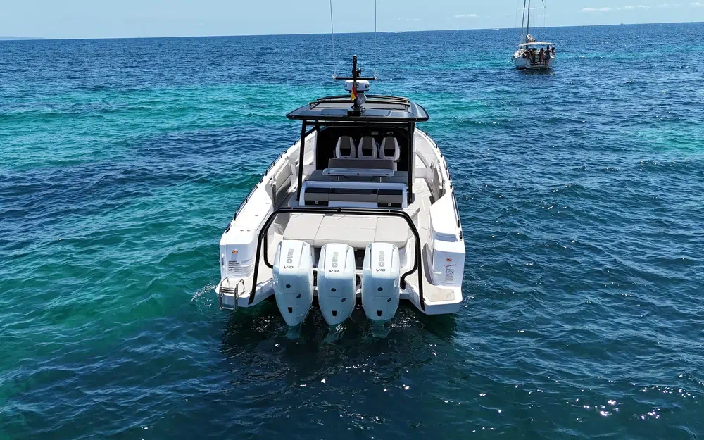 slider 7 Axopar 45 XC