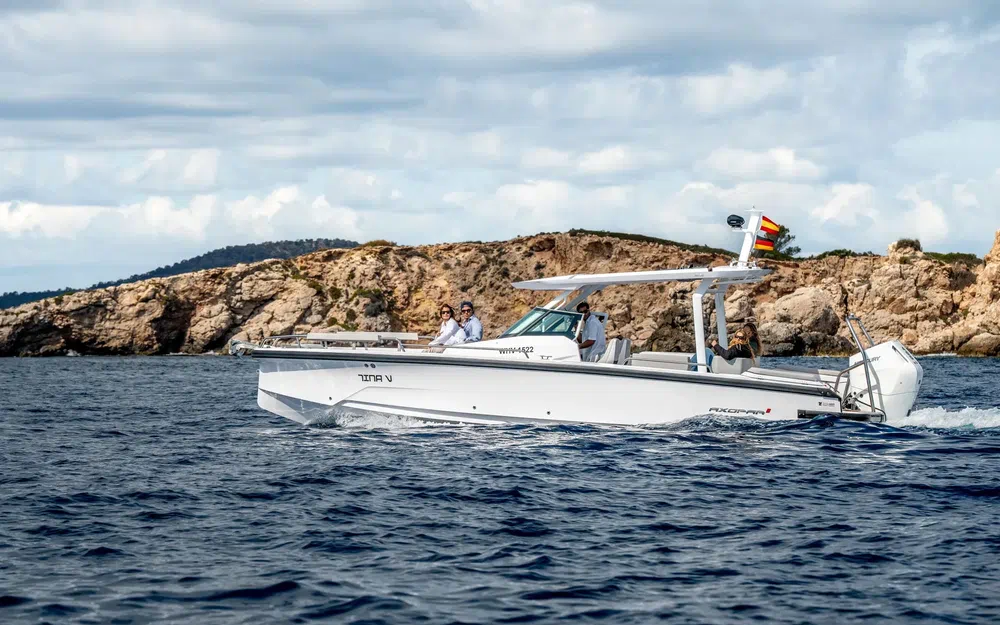 slider 0 Axopar 29 Sun Top