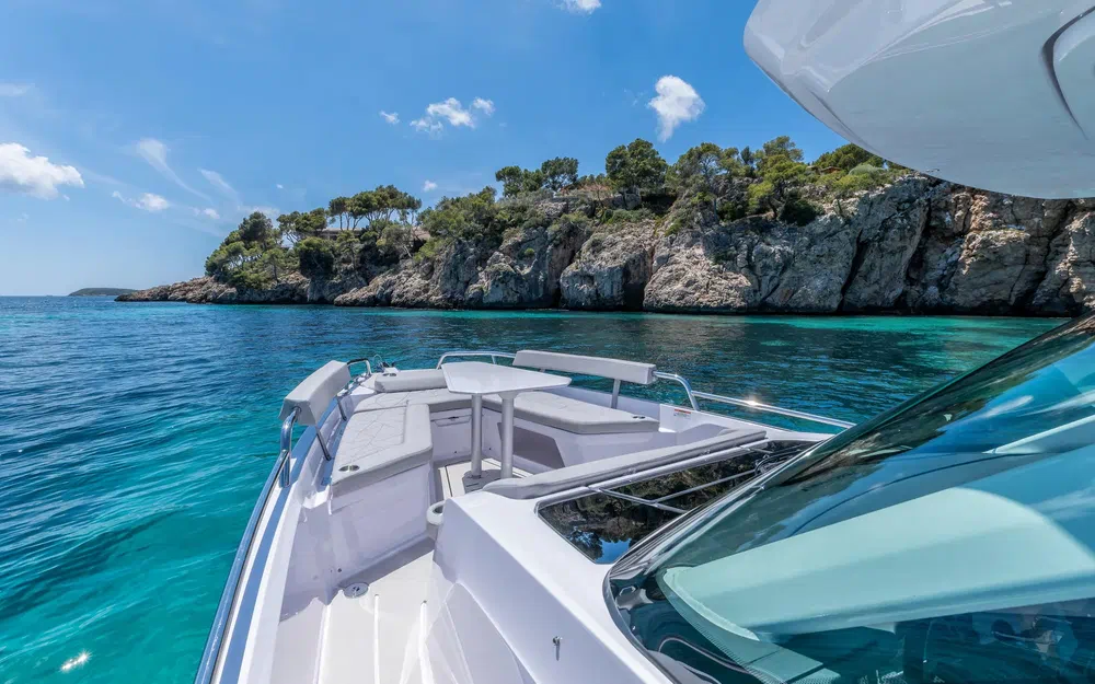 slider 3 Axopar 29 Sun Top