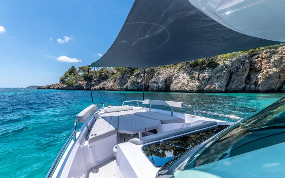 slider 5 Axopar 29 Sun Top