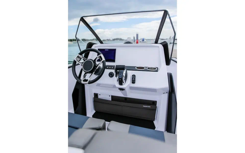 slider 16 Axopar 22 T Top