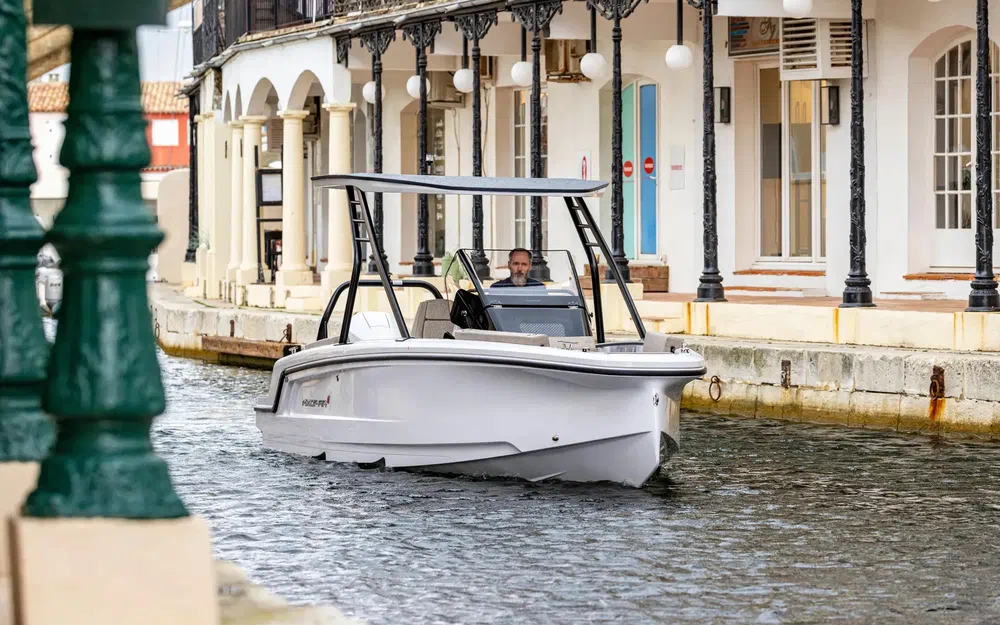 slider 6 Axopar 22 T Top