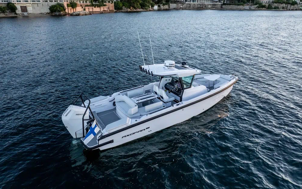 slider 5 Axopar 29 CCX