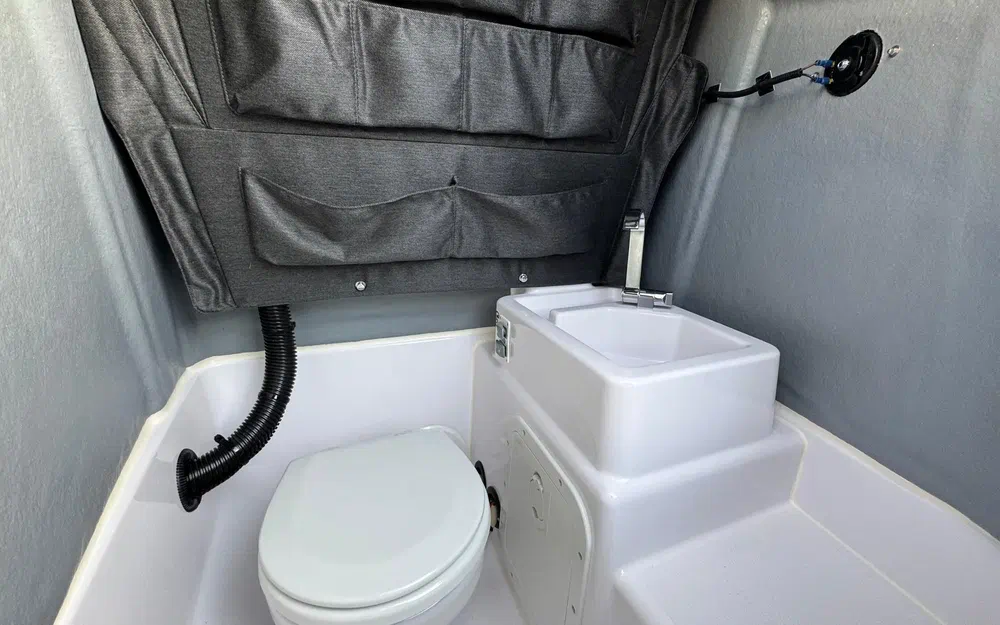 slider 11 Axopar 22 T Top