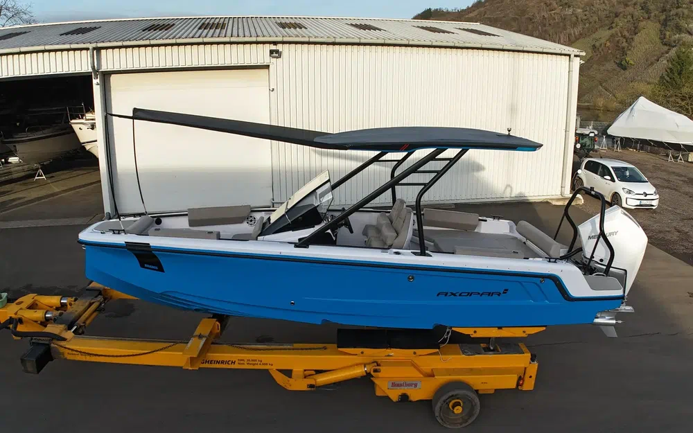 slider 2 Axopar 22 T Top