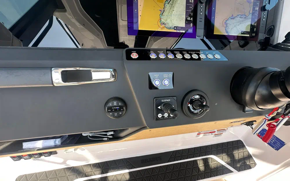 slider 2 Axopar 29 CCX - Brabus Performance Line