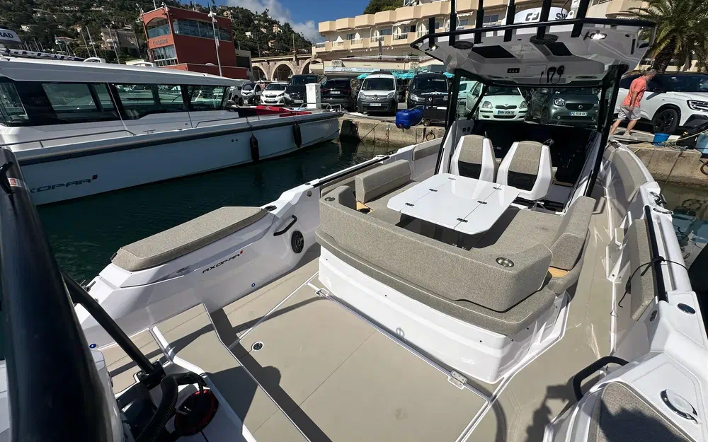 slider 5 Axopar 29 CCX - Brabus Performance Line