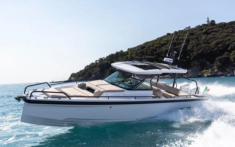 slider 0 Axopar 37 ST