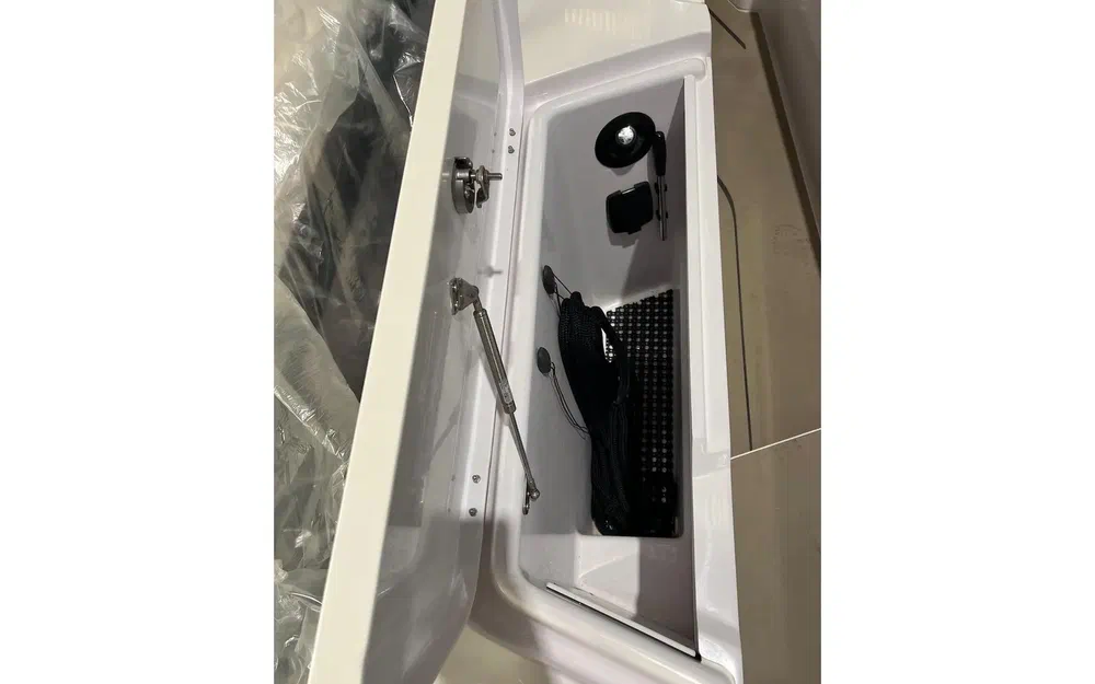 slider 15 Axopar 37 ST