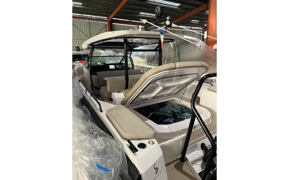 slider 16 Axopar 37 ST