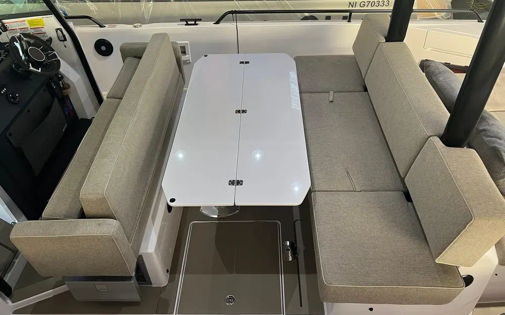 slider 21 Axopar 37 ST