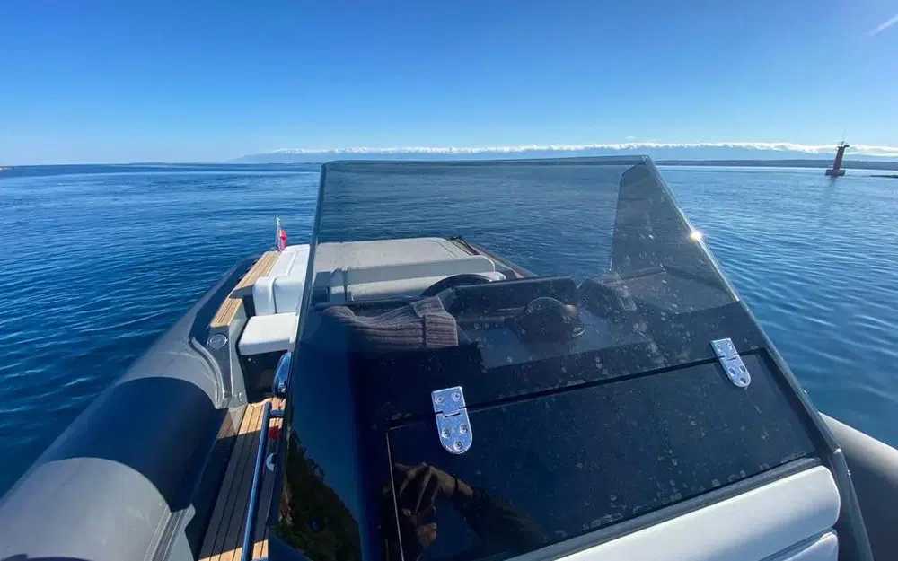 slider 6 Renier R9 Tourer