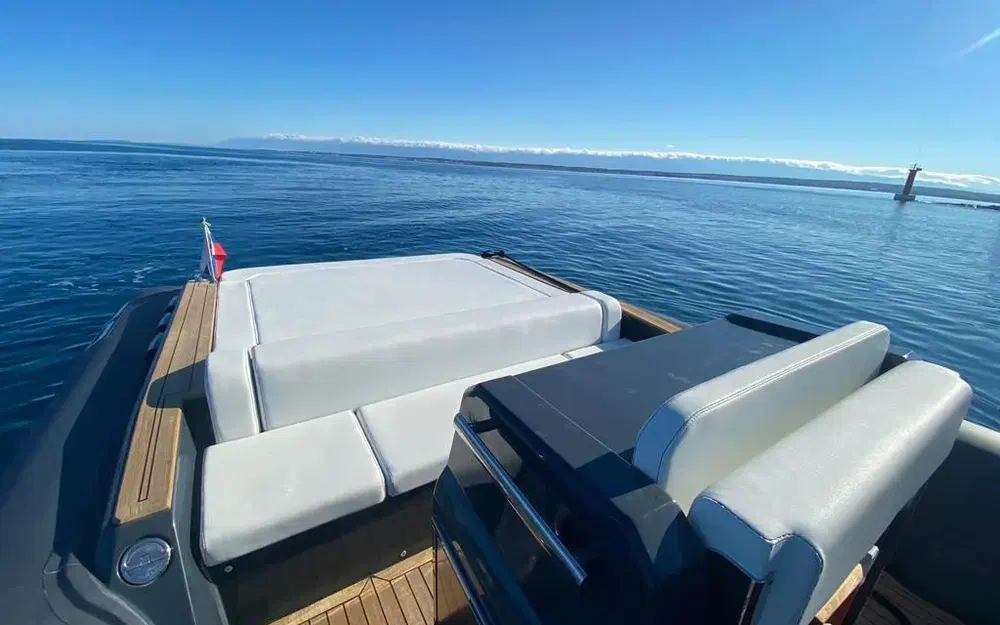 slider 8 Renier R9 Tourer