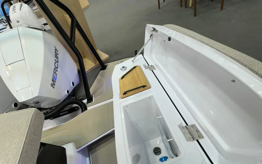 slider 9 Axopar 29 XC CROSS CABIN