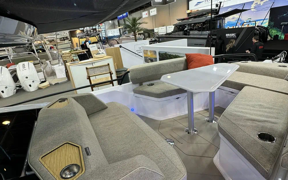 slider 13 Axopar 29 XC CROSS CABIN