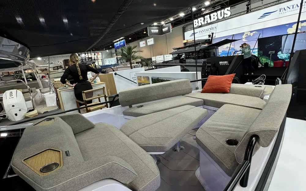 slider 17 Axopar 29 XC CROSS CABIN