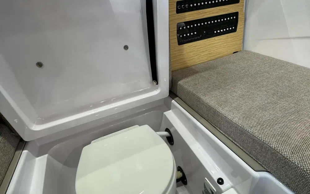 slider 24 Axopar 29 XC CROSS CABIN