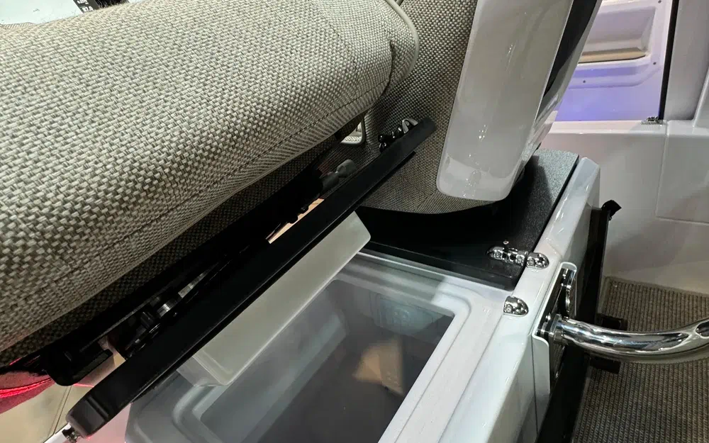 slider 33 Axopar 29 XC CROSS CABIN