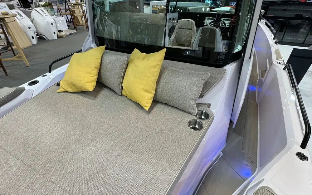 slider 6 Axopar 29 XC CROSS CABIN