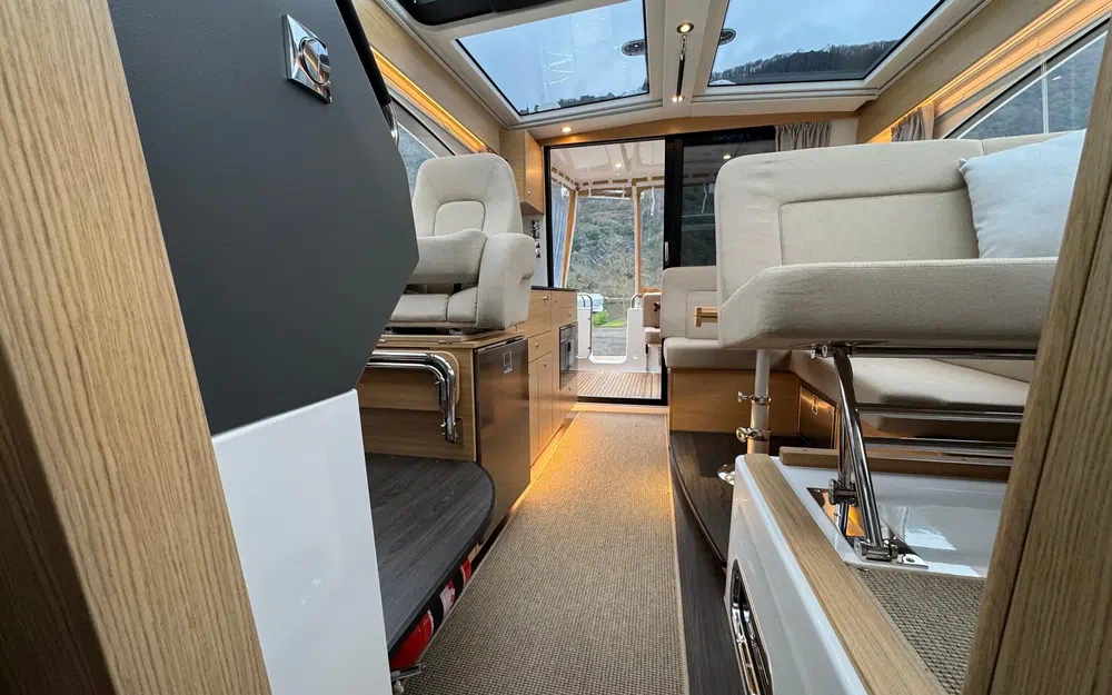 slider 13 Nimbus 365 Coupe