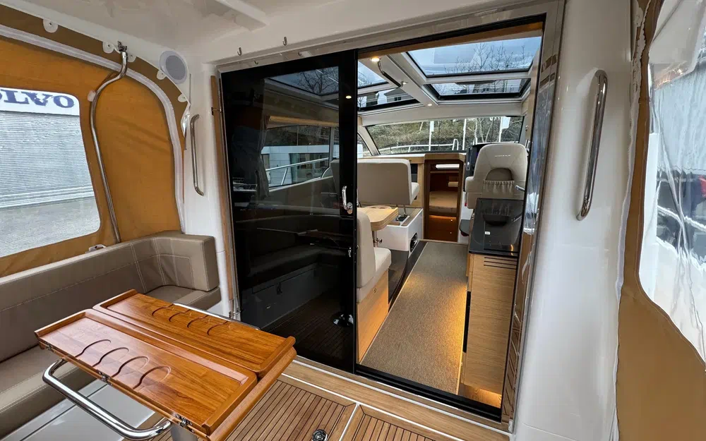 slider 16 Nimbus 365 Coupe