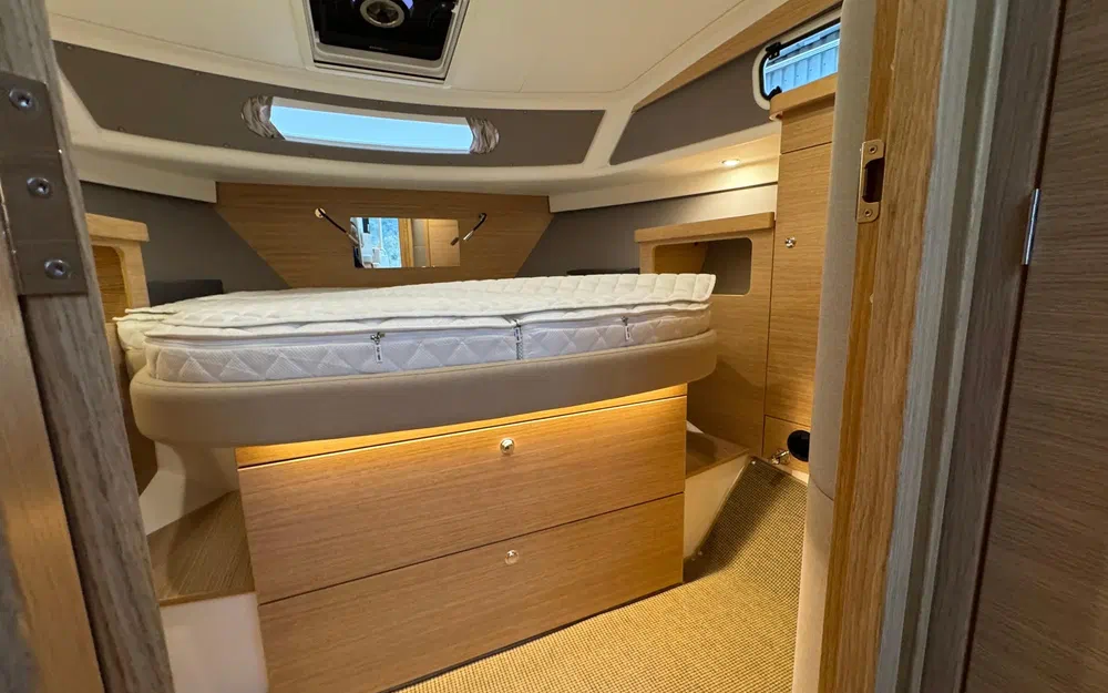 slider 8 Nimbus 365 Coupe