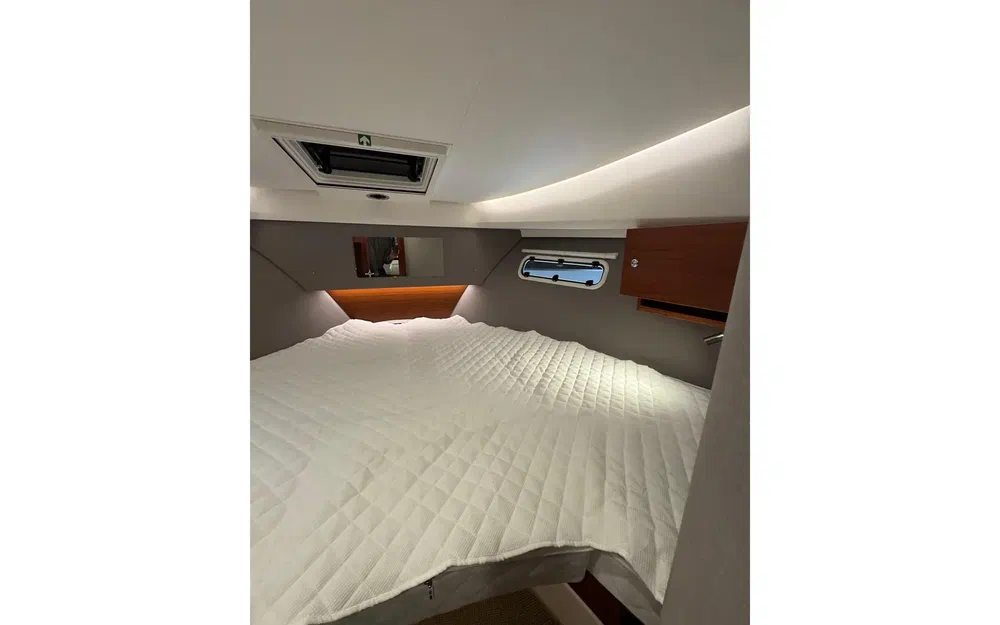 slider 14 Nimbus 305 Coupe