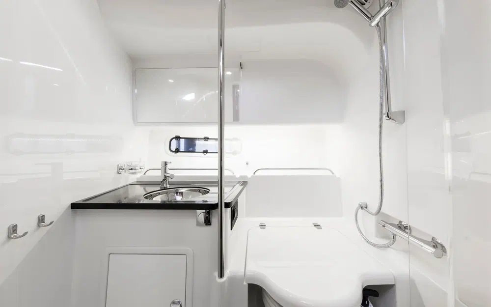 slider 19 Nimbus 305 Coupe