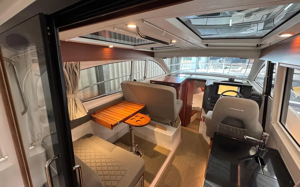 slider 23 Nimbus 305 Coupe