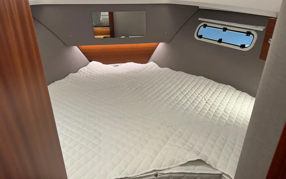 slider 28 Nimbus 305 Coupe