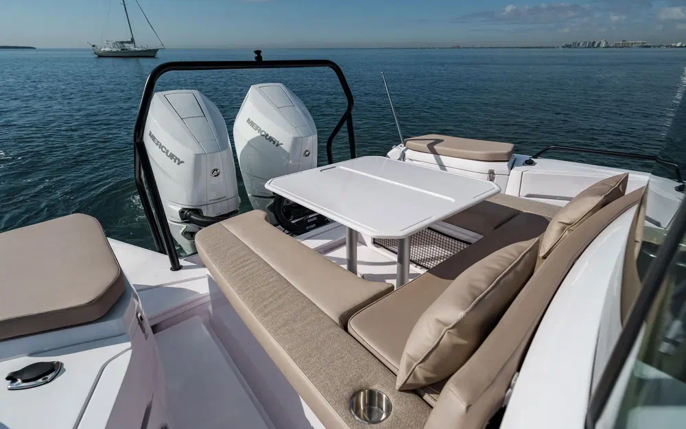 slider 5 Axopar 37 SC