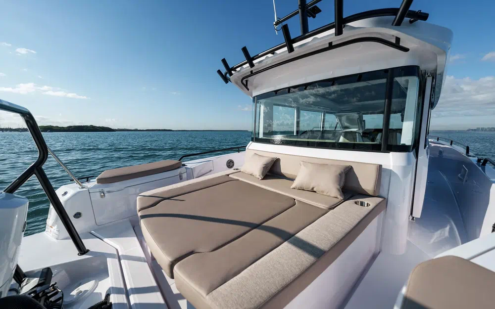 slider 7 Axopar 37 SC