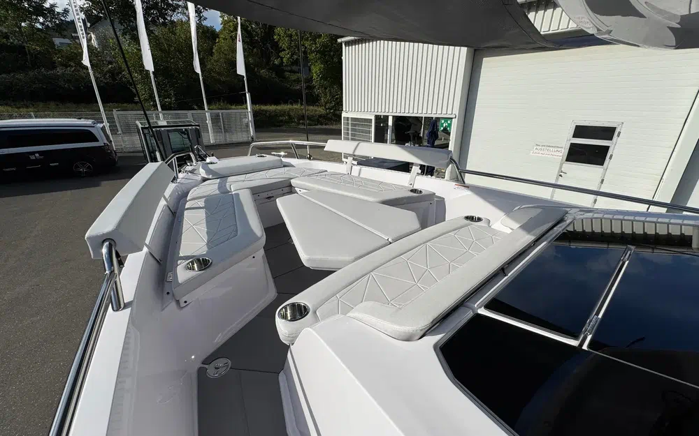 slider 12 Axopar 29 XC CROSS CABIN